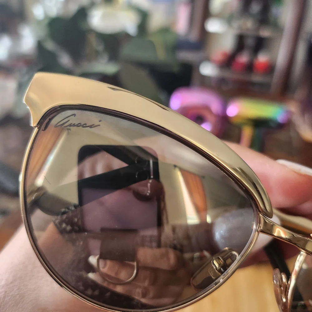 Gucci sunglasses with case